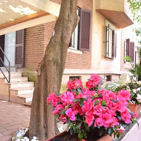 Tiburtina House Hotel Rome Buitenkant foto