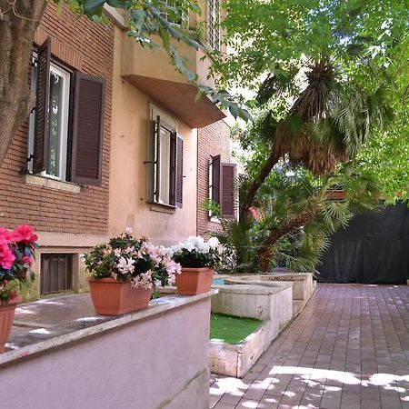 Tiburtina House Hotel Rome Buitenkant foto