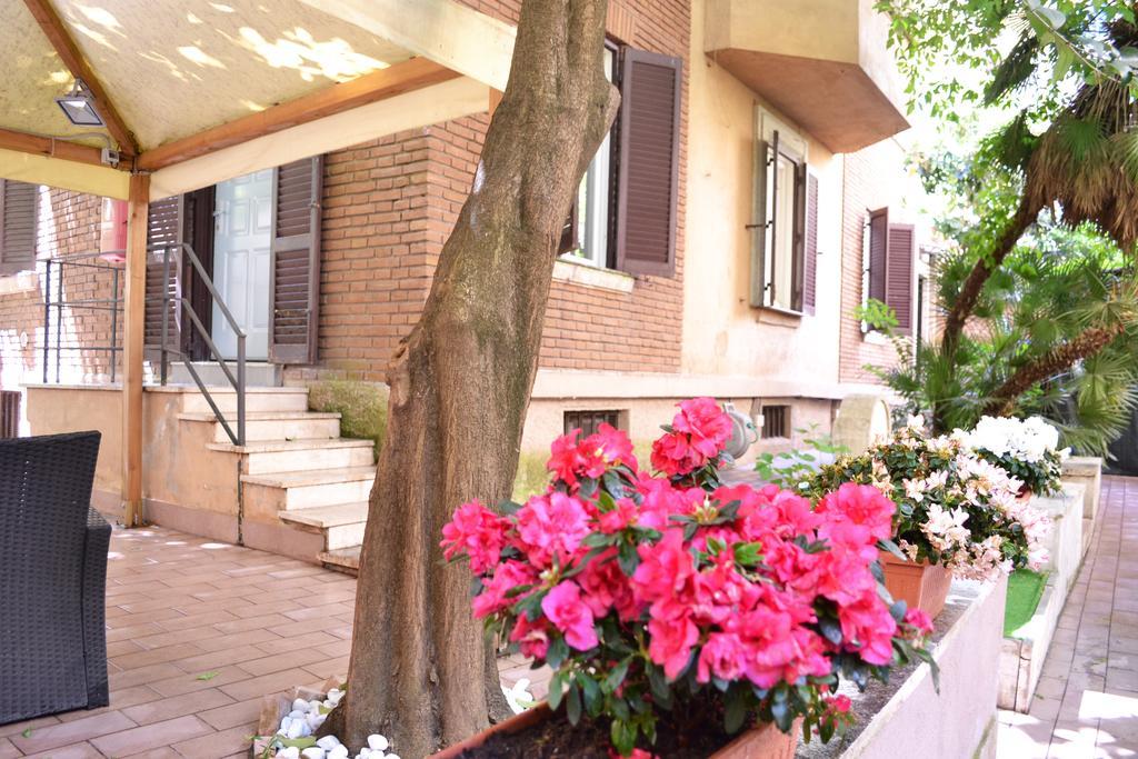 Tiburtina House Hotel Rome Buitenkant foto