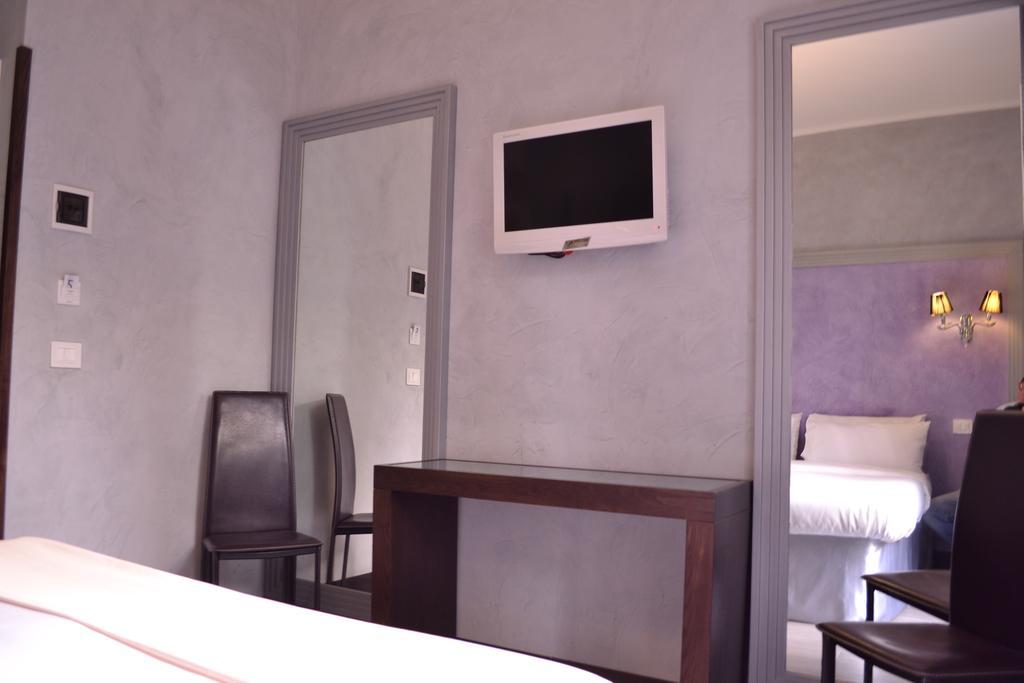 Tiburtina House Hotel Rome Buitenkant foto