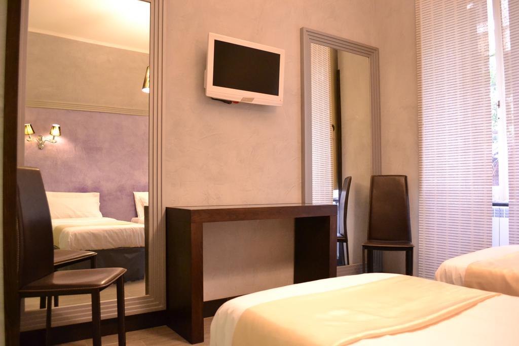 Tiburtina House Hotel Rome Buitenkant foto