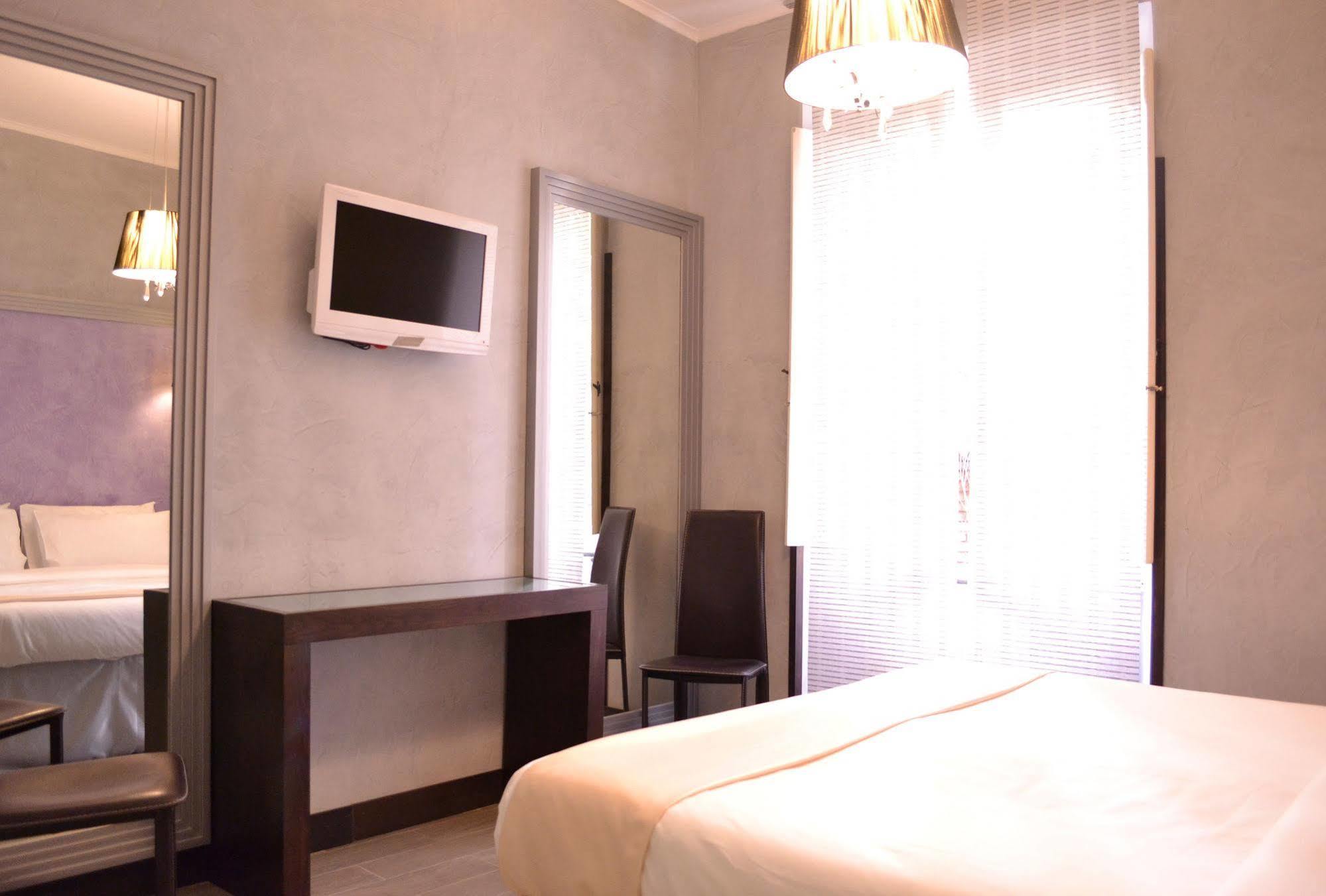 Tiburtina House Hotel Rome Buitenkant foto