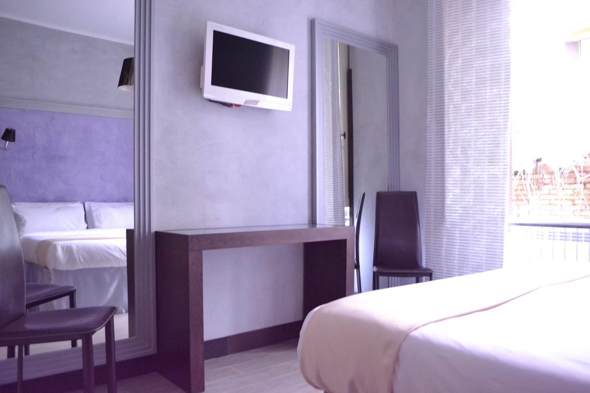 Tiburtina House Hotel Rome Buitenkant foto