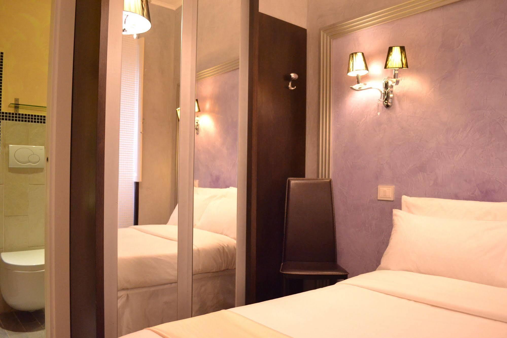 Tiburtina House Hotel Rome Buitenkant foto