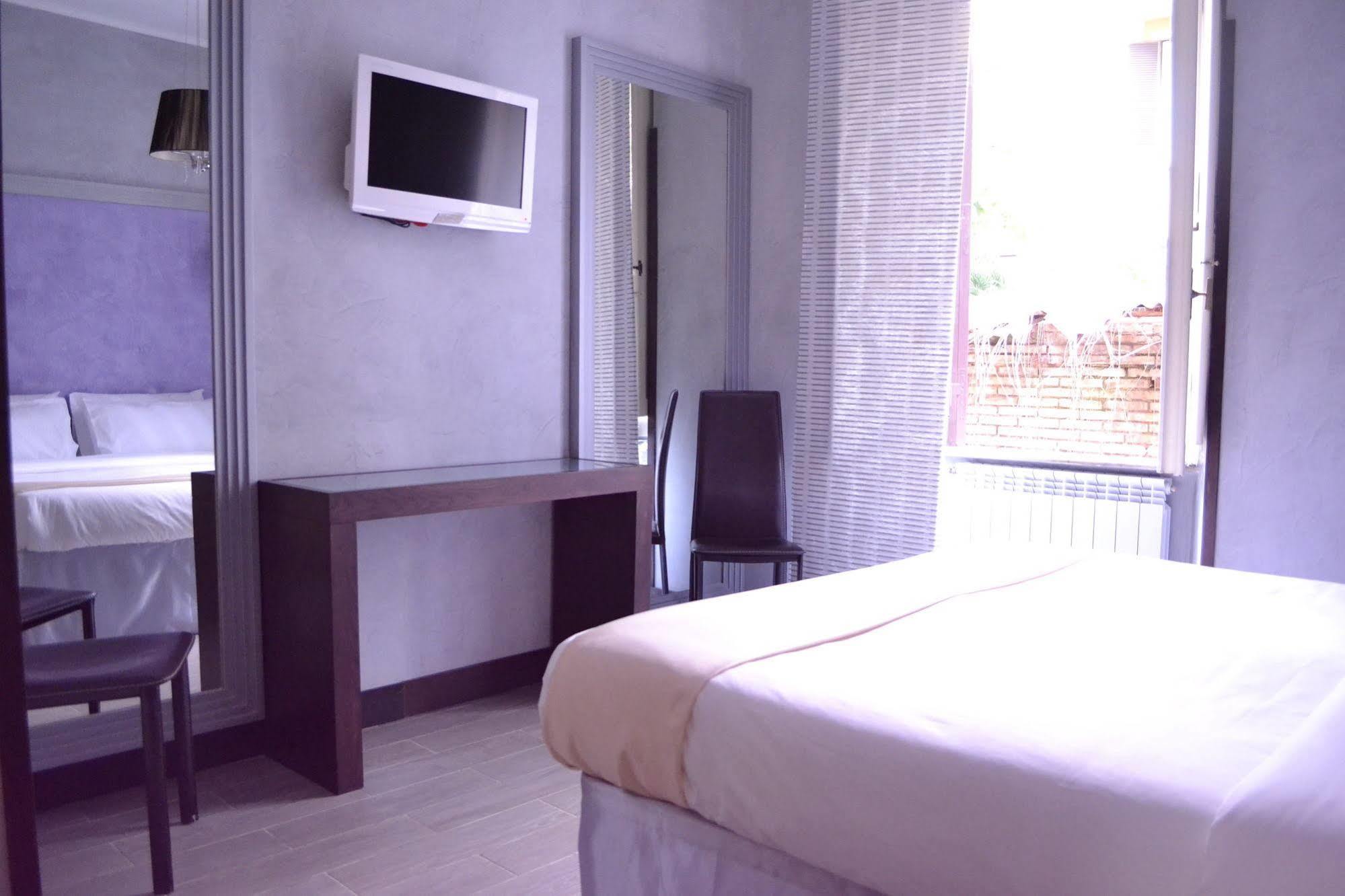Tiburtina House Hotel Rome Buitenkant foto